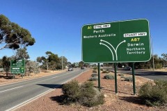 Abseits-der-ausgetretenen-Pfade-086