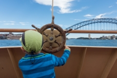 Der Kapitän bringt uns sicher nach Manly