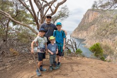 Fluted Cape Walk - da hinten müssen wir rauf