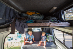 Das obere Bett, tagsüber Lager für unseren Kram