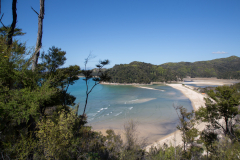 Das Inlet rechts im Bild kann man bei Ebbe trockenen Fusses überqueren