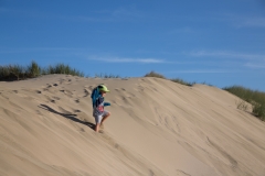 Nach der langen Autofahrt gibt es kein Halten mehr
