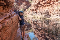 ... immer schön am Felsen entlang