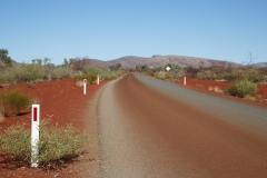 Selbst an der Strasse erkennt man, welche Spur in den Park und welche heraus führt